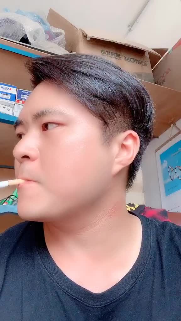 自己连花呗都还不起,还想买房买车;明知兜比脸都干净,还感觉十万二十