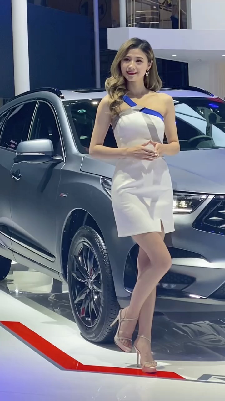 广州车展车模之苏老师花絮