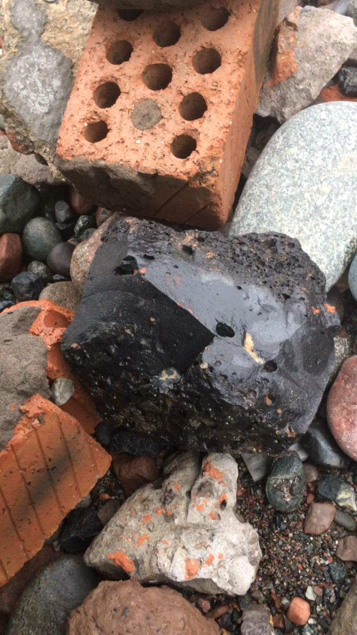 炉渣与球粒陨石