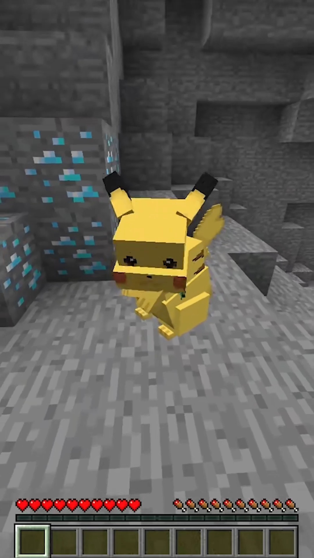 我的世界发现一只偷偷挖钻石的皮卡丘