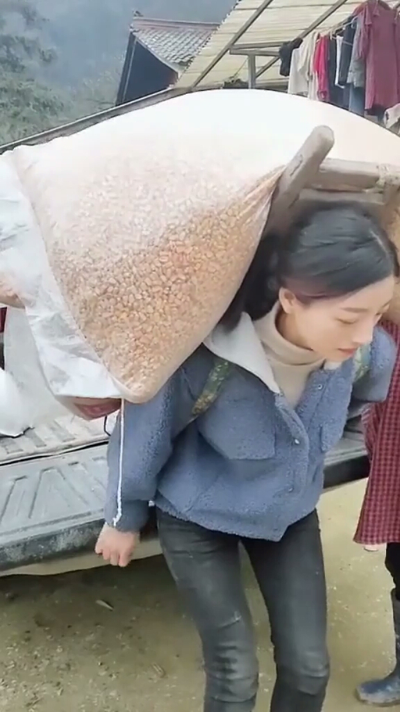 女汉子能背240斤