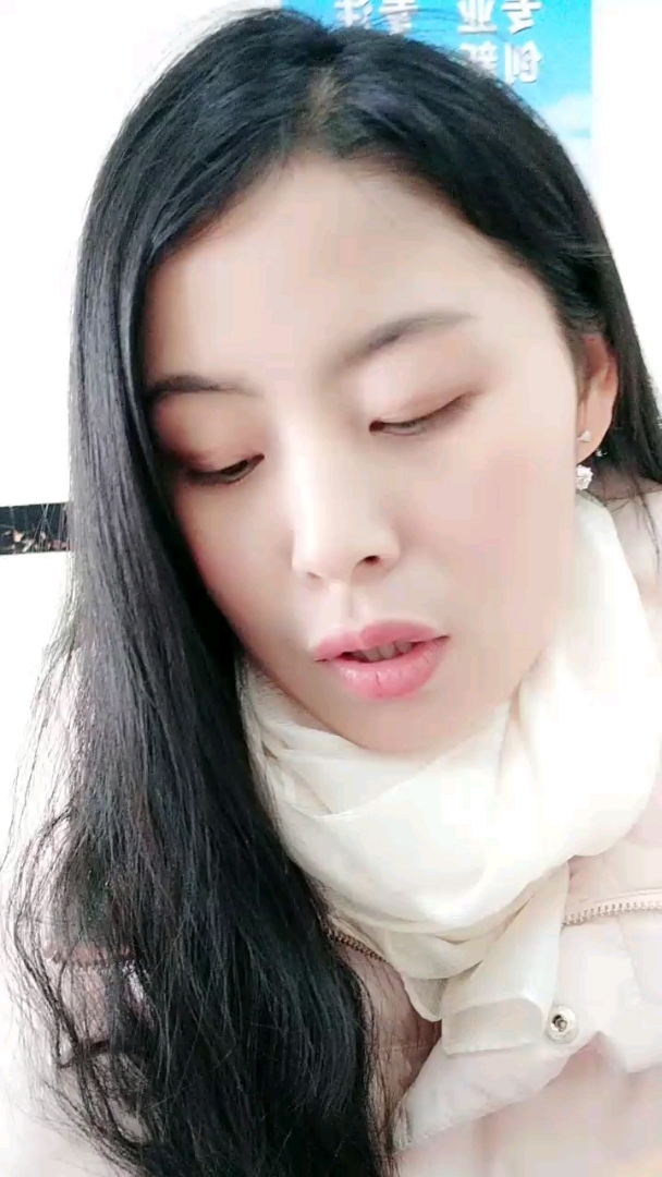 远嫁的媳妇难呀!到娘家是客人,在婆家是外人.