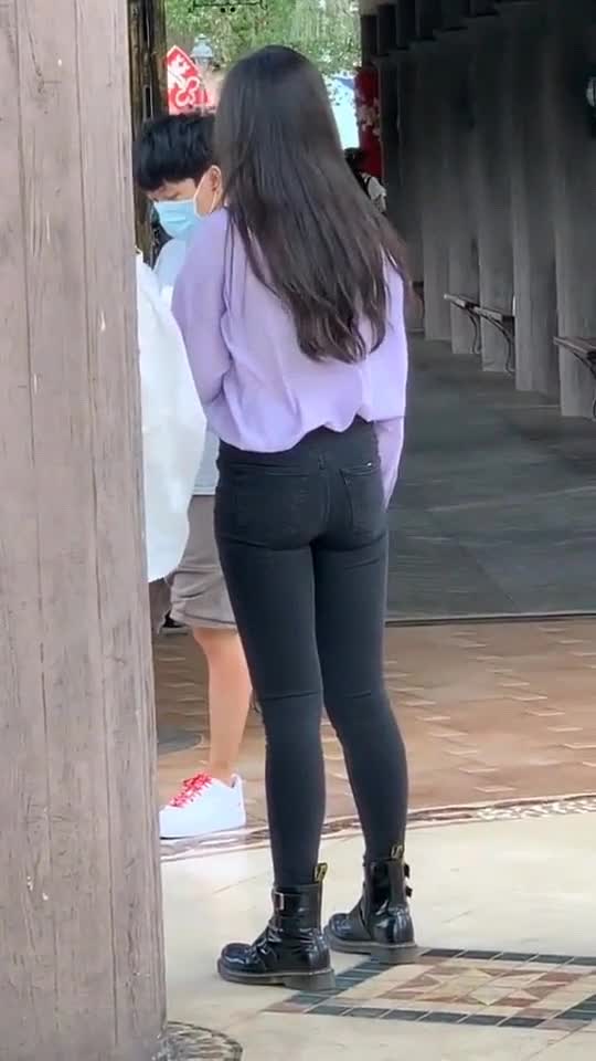 说王艺瑾身材不好的都是女生说她身材好的都是男生