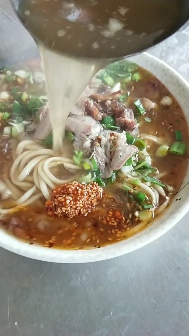 牛肉饸饹面有食欲