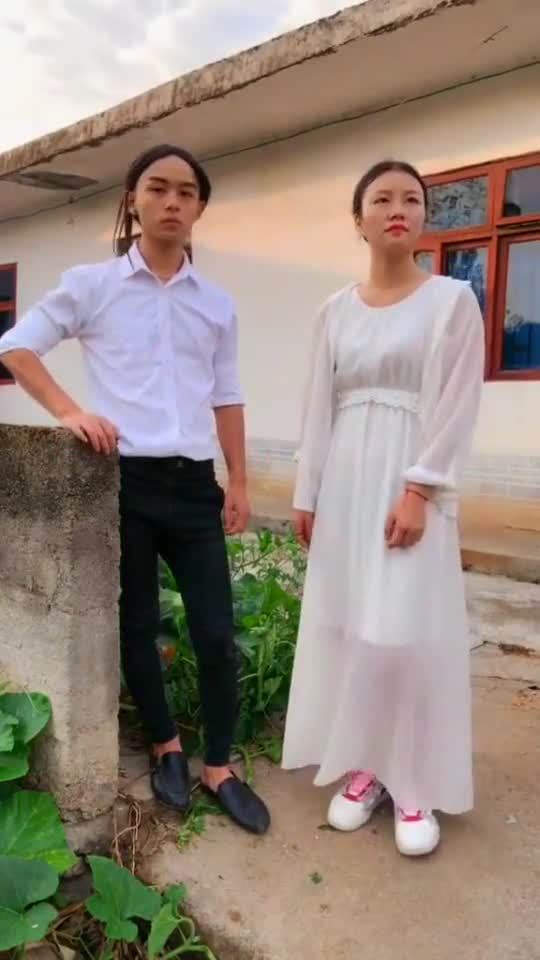 一段云南山歌花心婆娘爱帅哥