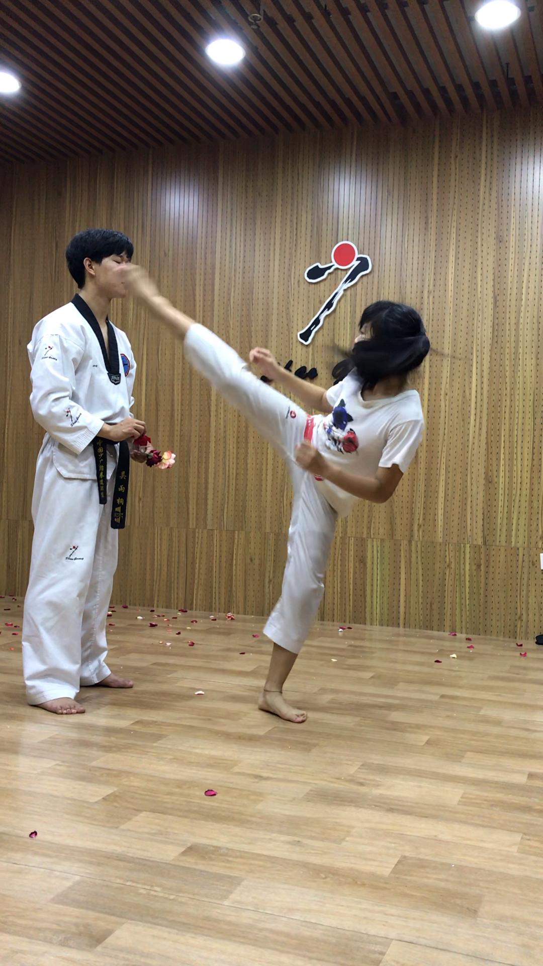 #跆拳道#精准回旋踢是这样炼成的!