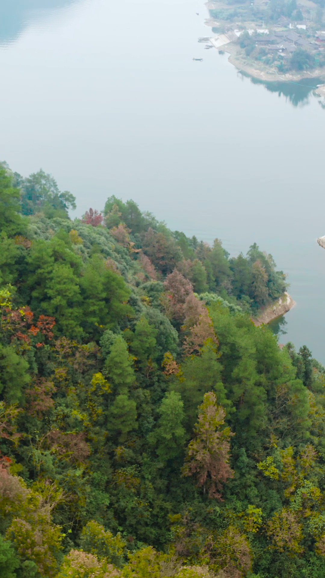 镜头里的秋天#航拍秀山大溪打捞寨唯美秋色,探寻"秀油"发源的足迹