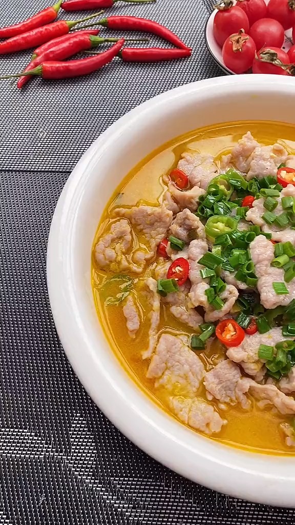 酸汤肉片这么做肉嫩爽滑家人都爱吃