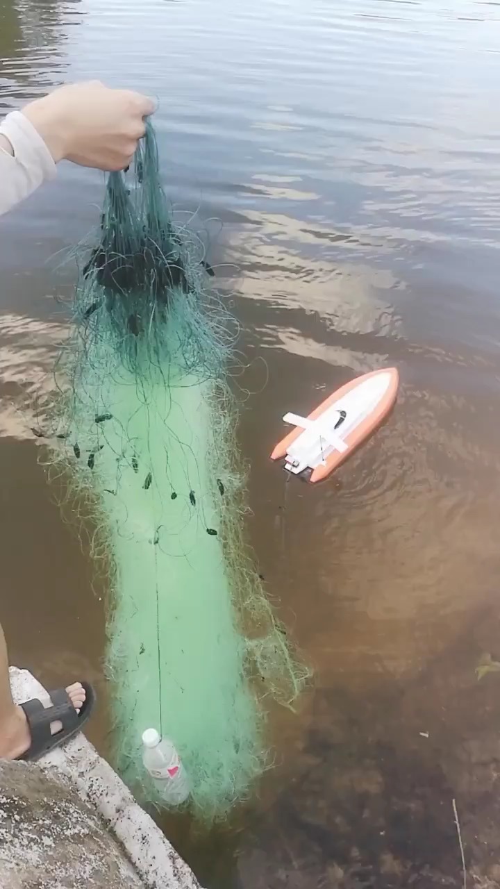 拖网船#全自动下网,在岸边就可以网鱼,不用下水,单人操作