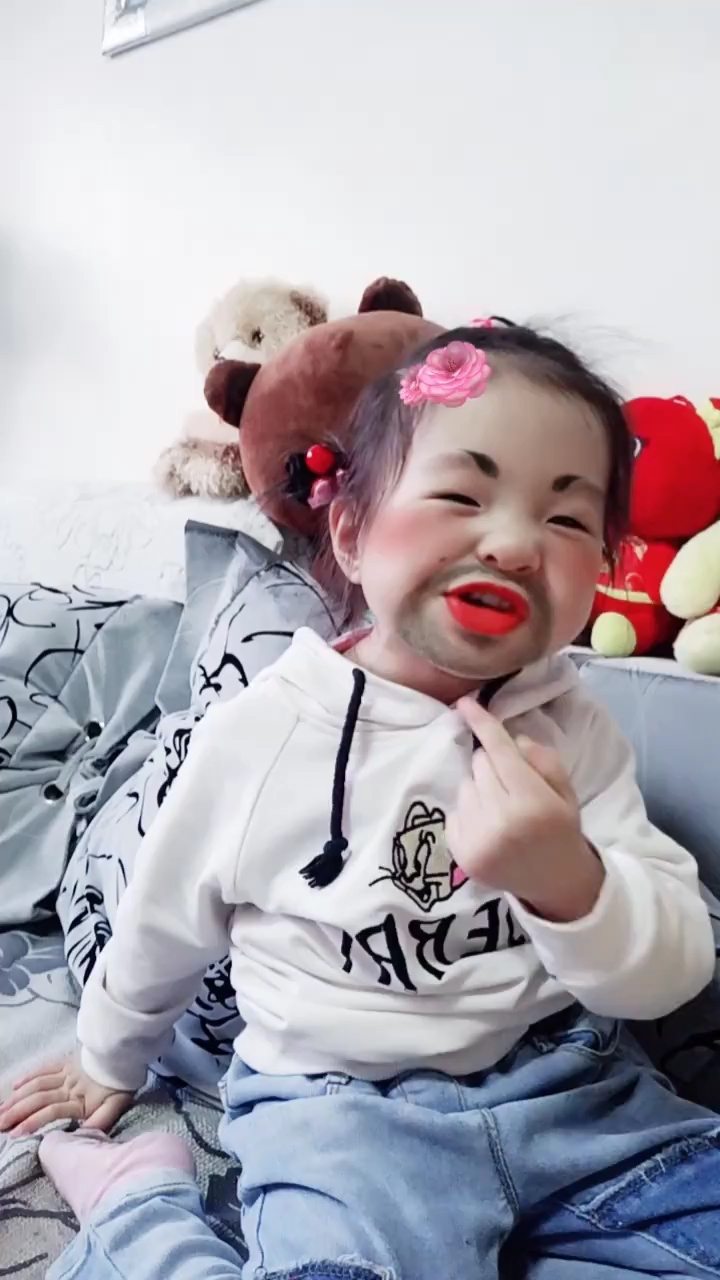 长胡子了这孩子