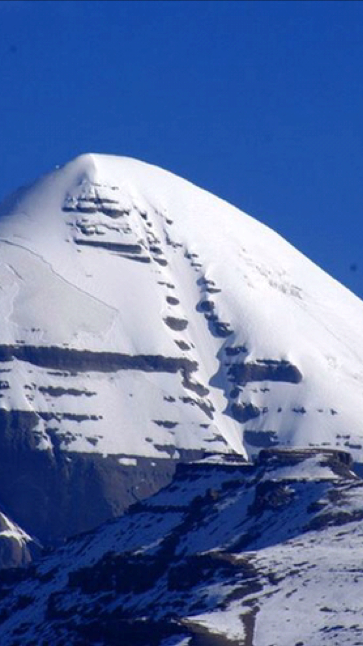 西藏神山岗仁布齐
