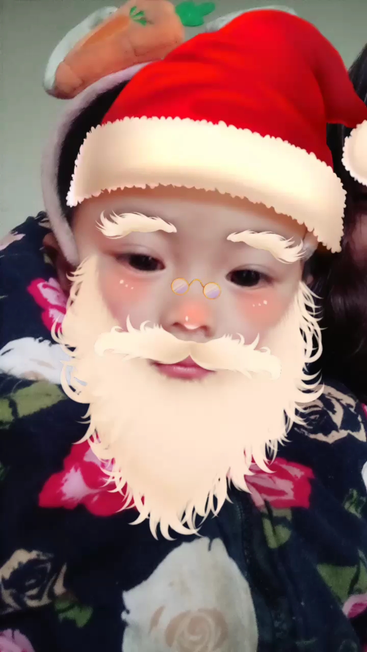 看看宝宝高兴的