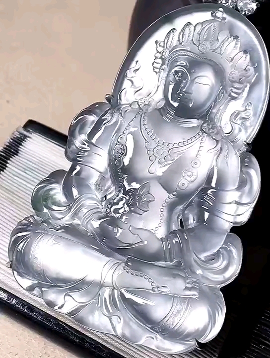 玻璃种翡翠度母