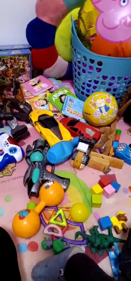 家里的玩具没有一个是好的,全都摔坏了有没有同款孩子的?