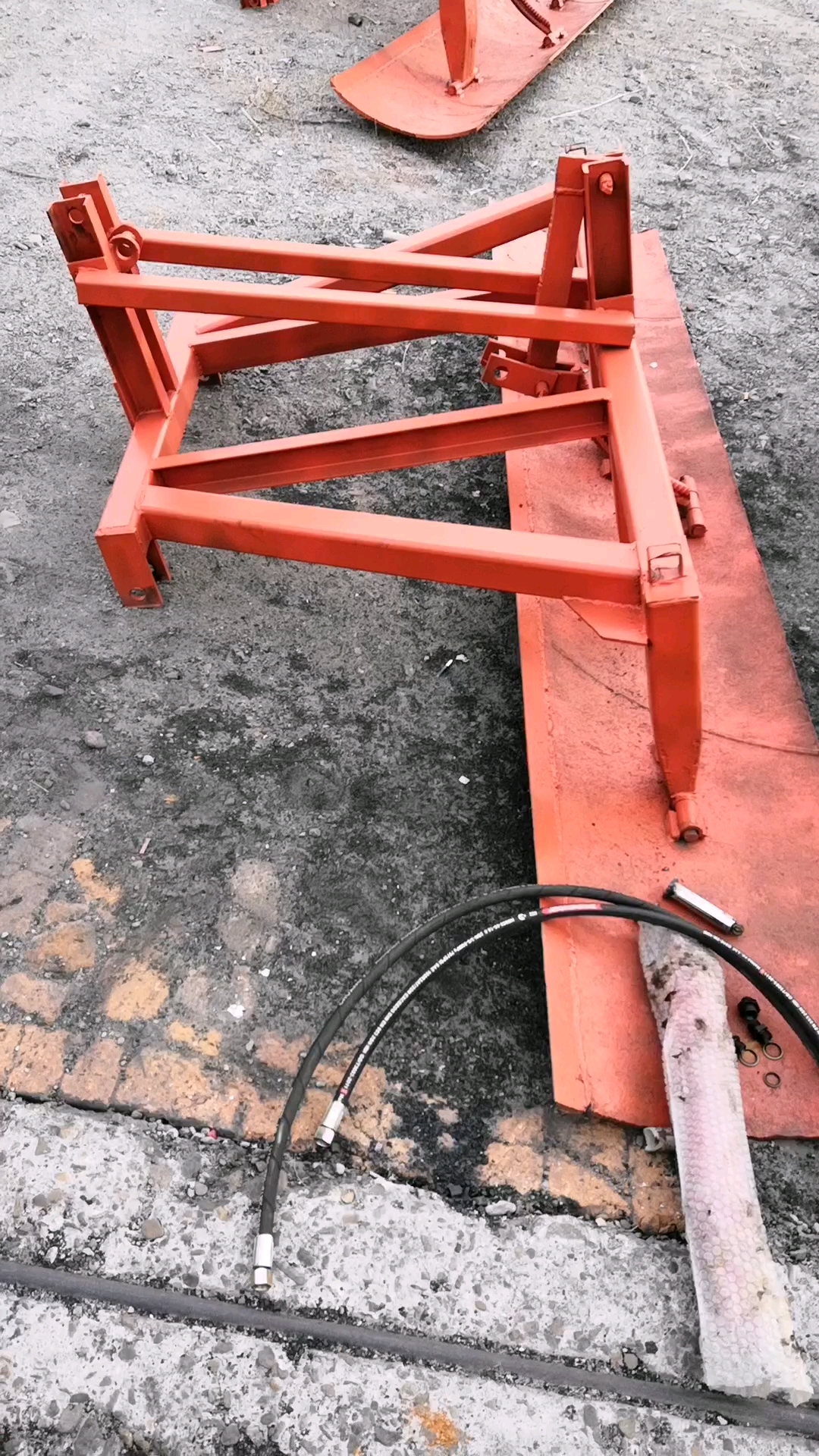 黑龙江依兰县的水旱两用液压刮板,一会准备发货了