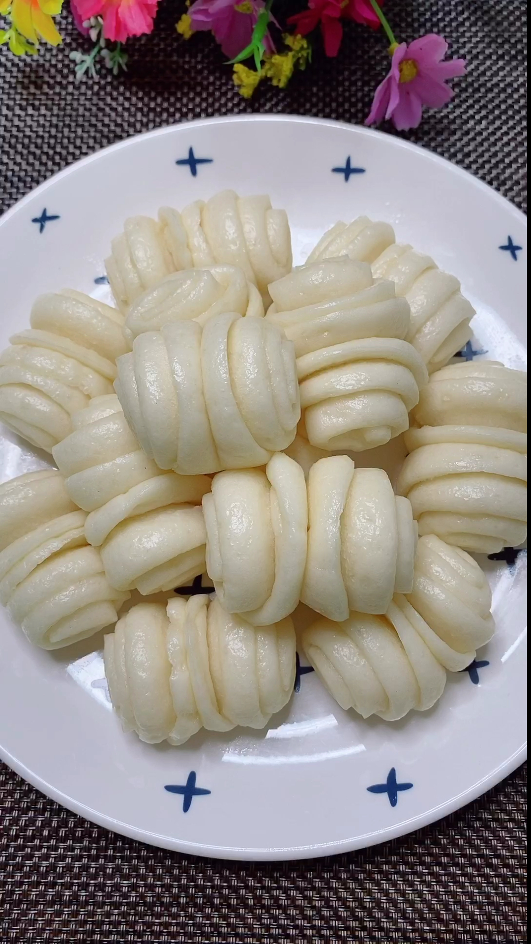 迷你小花卷这样做孩子吃不够