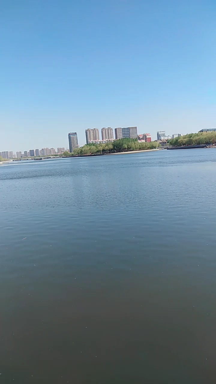 大长春美丽的伊通河环境越来越好了希望大家都来伊通河回忆岛拍照观光