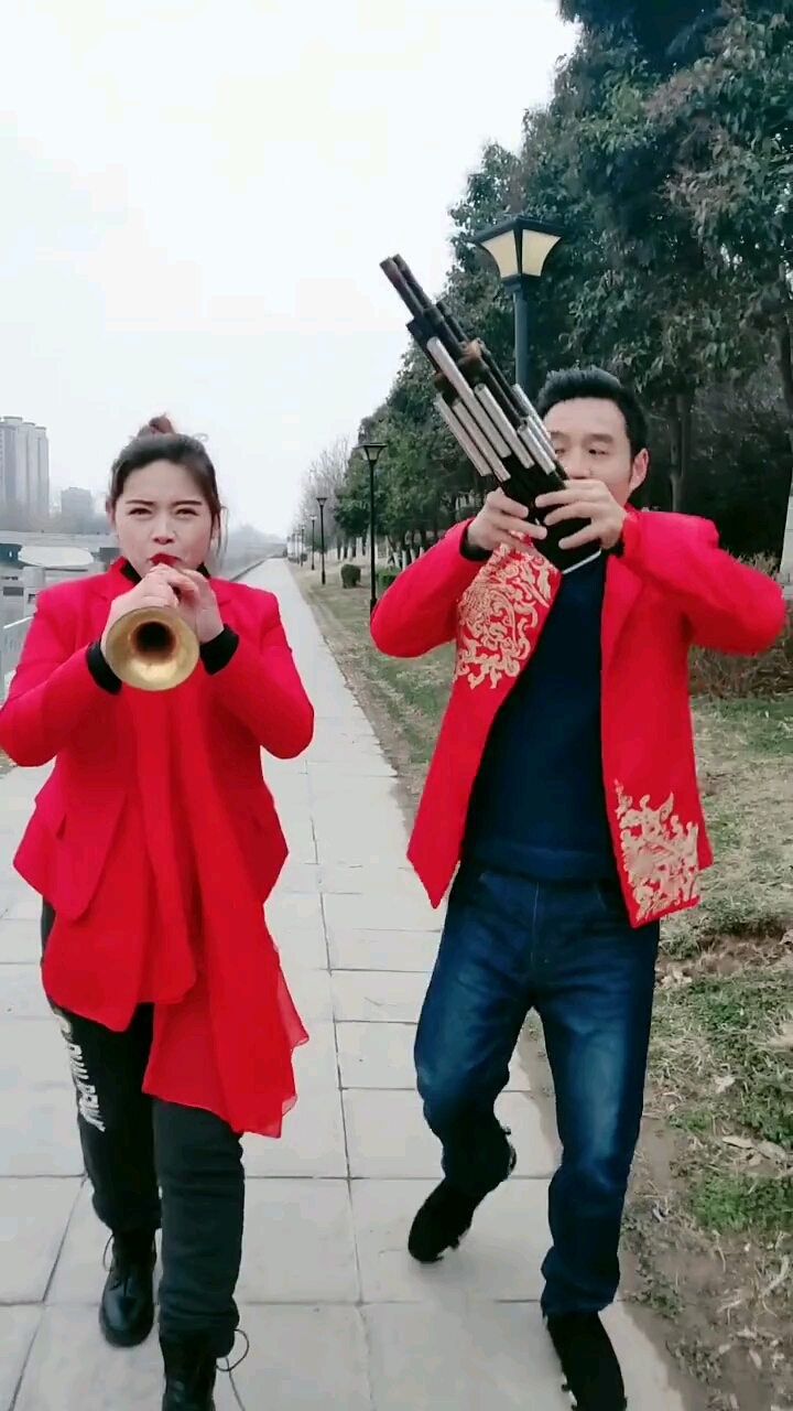 太康赵家班四姐和老公不愧是当地有名的唢呐高手