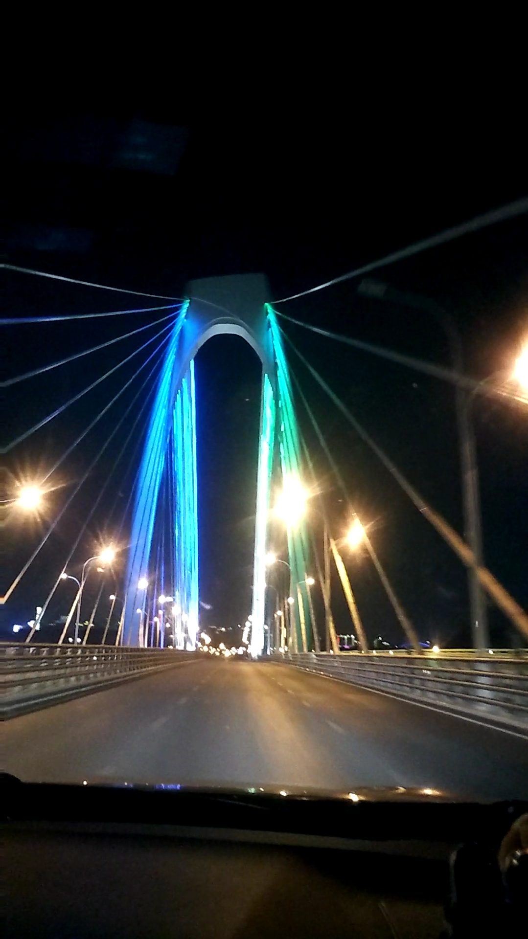 超美的南宁青山大桥夜景