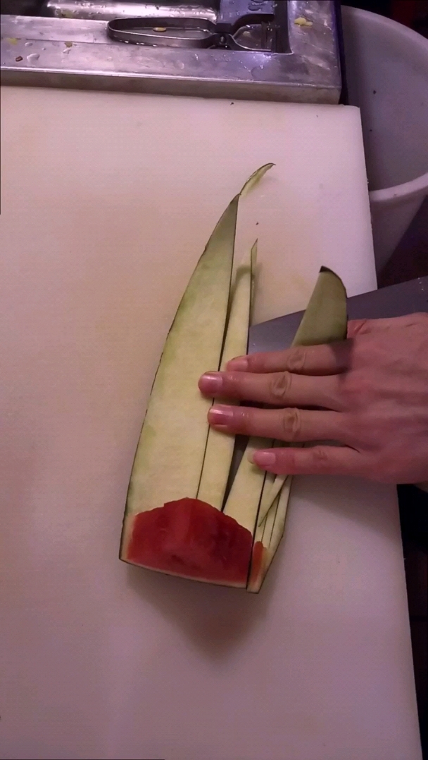 用西瓜切花这是个简单教程容易上手-度小视