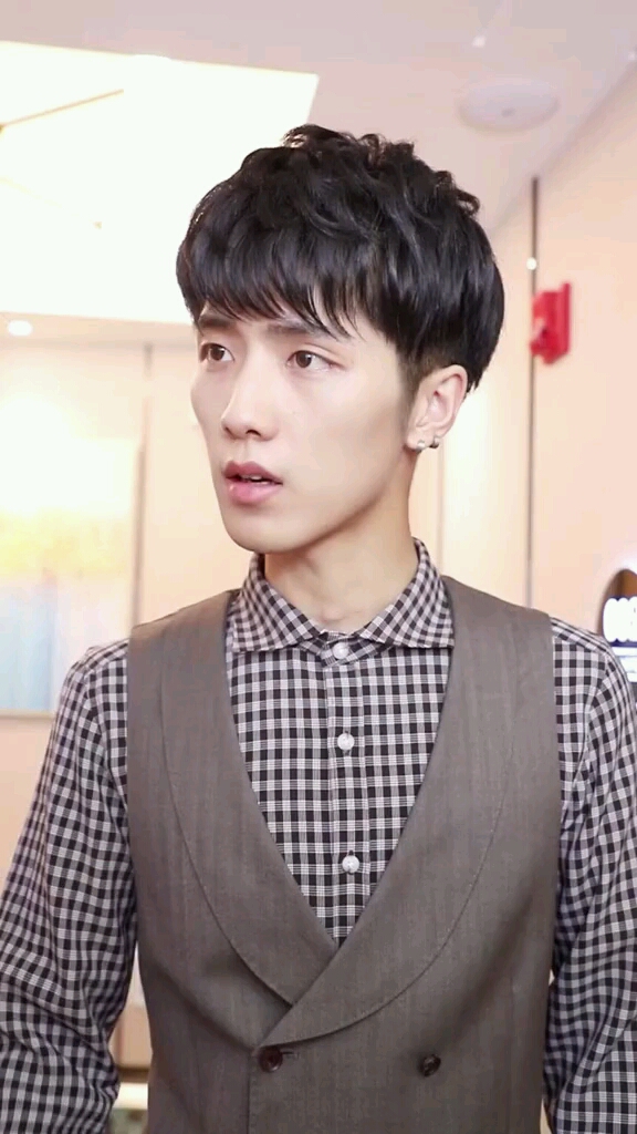 川总监到底是在夸我,还是夸他自己呢?@恋与川 @恋与白侍从