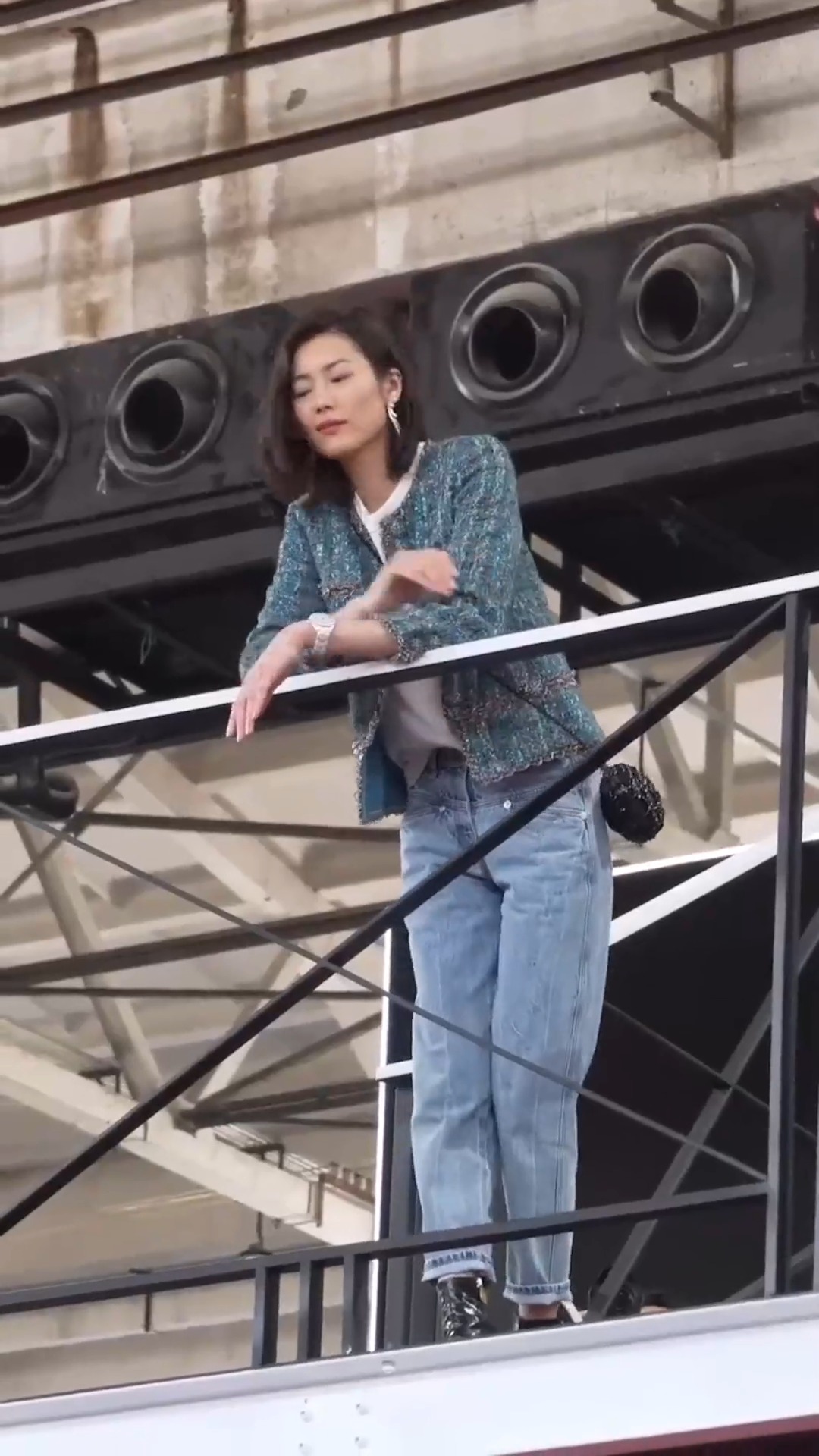 综艺娱乐#大气高雅甜美有范儿集于一身的大表姐刘雯,笑容真好看,移贩