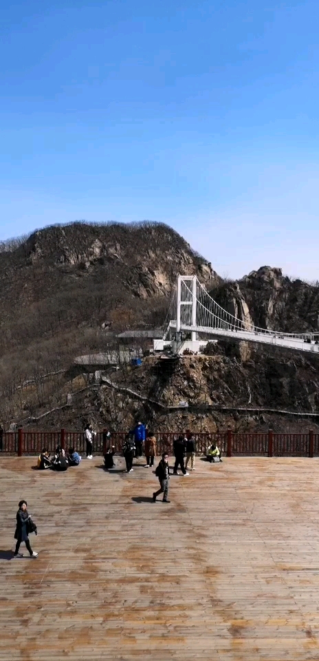 美丽的凤凰山玻璃桥!