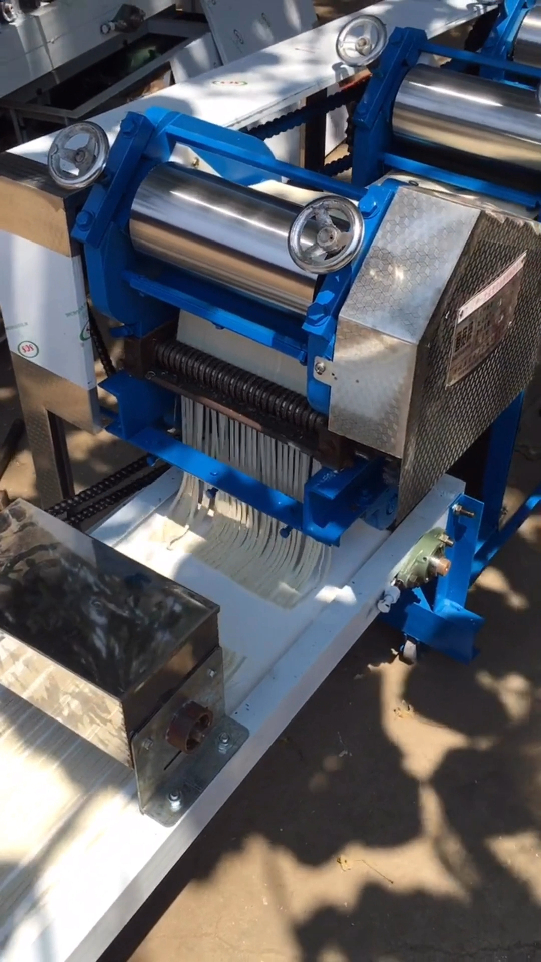 道宽面条机 道宽一次成型鲜面条机 道宽组合式自动爬杆挂面机 道宽