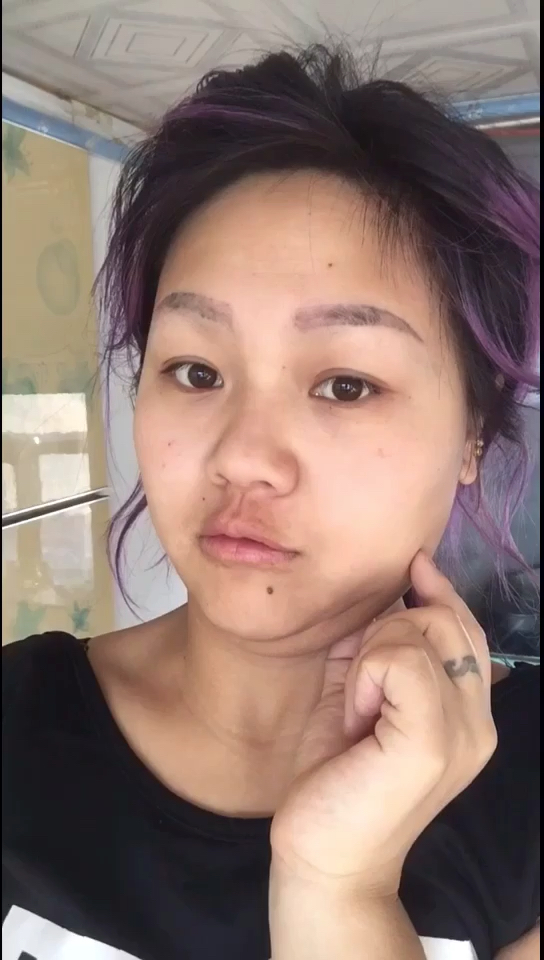 丑媳妇第一次见公婆,化个妆千万不能露馅