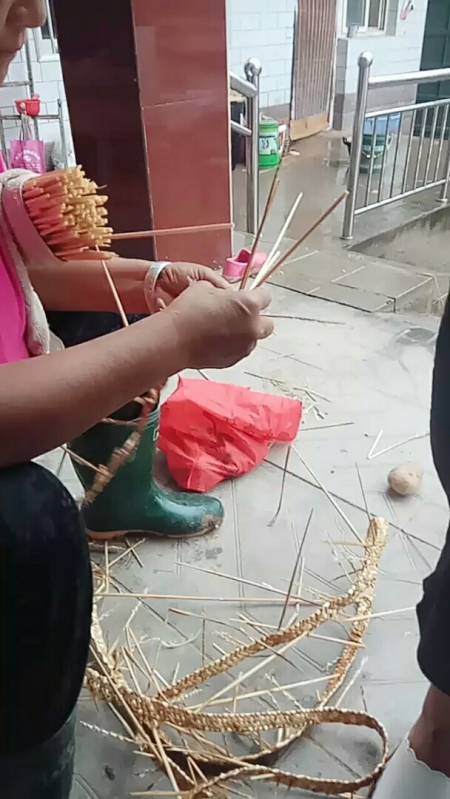 2018-08-193做手工活的宝妈40粉丝  关注满心欢喜接回来,结果这场面