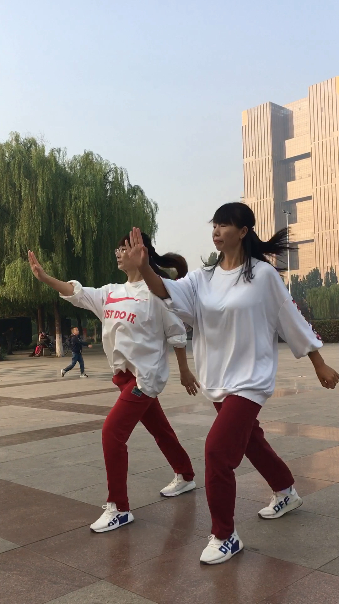 曳步舞老七连片段