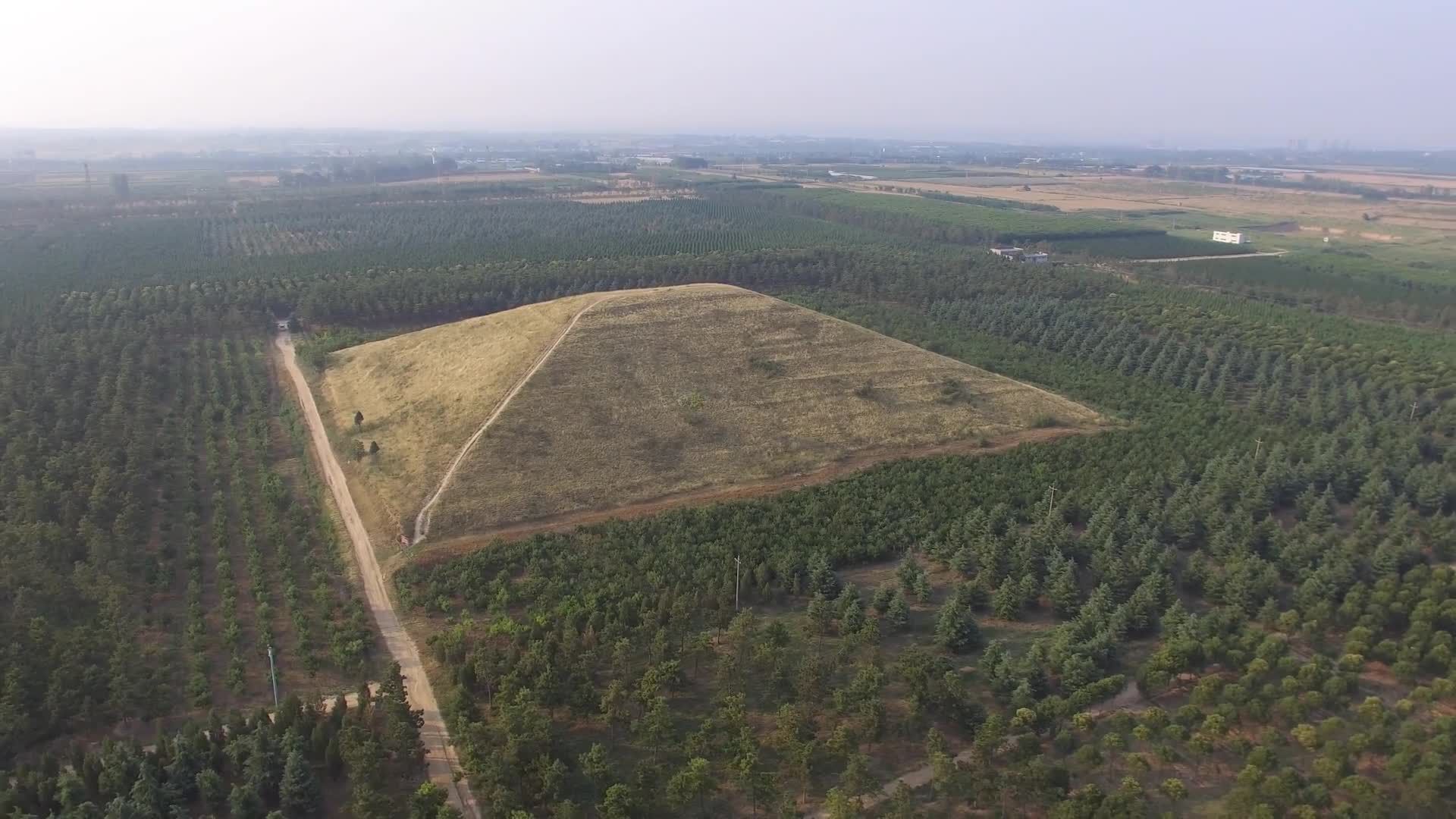 咸阳五陵塬:航拍汉高祖皇后陵,大汉吕后的恢宏之墓