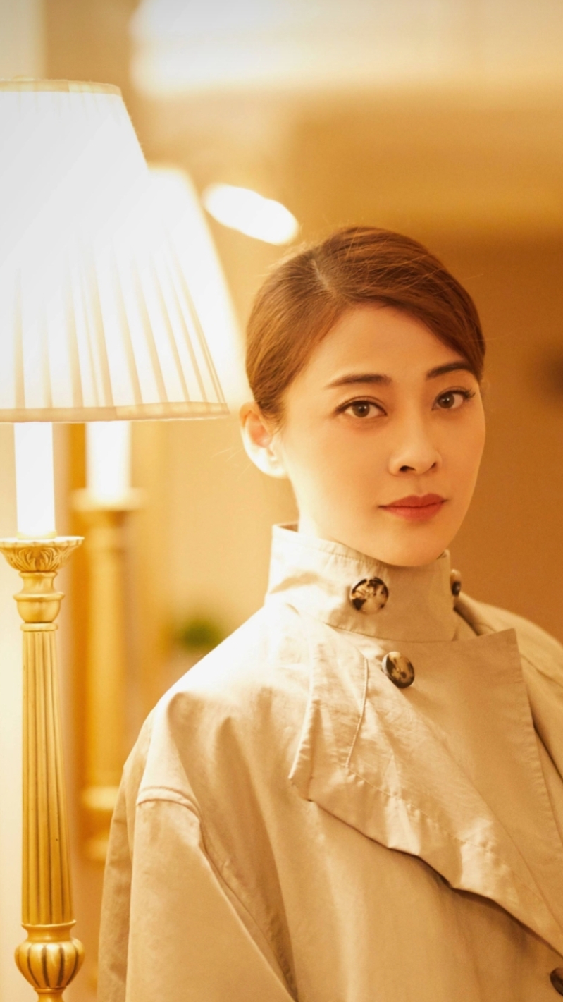 娱乐#岁月恩赐,时光至美,合作过梅婷老师的人,都被她发自内心的知性