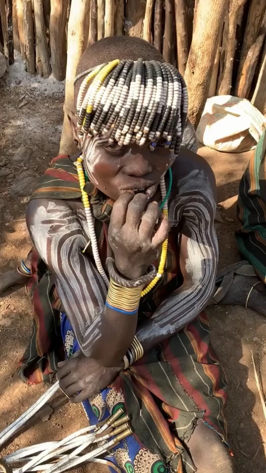 野人族如何剔牙