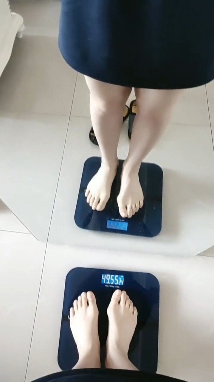 广西表妹果然美女的体重都不超过一百