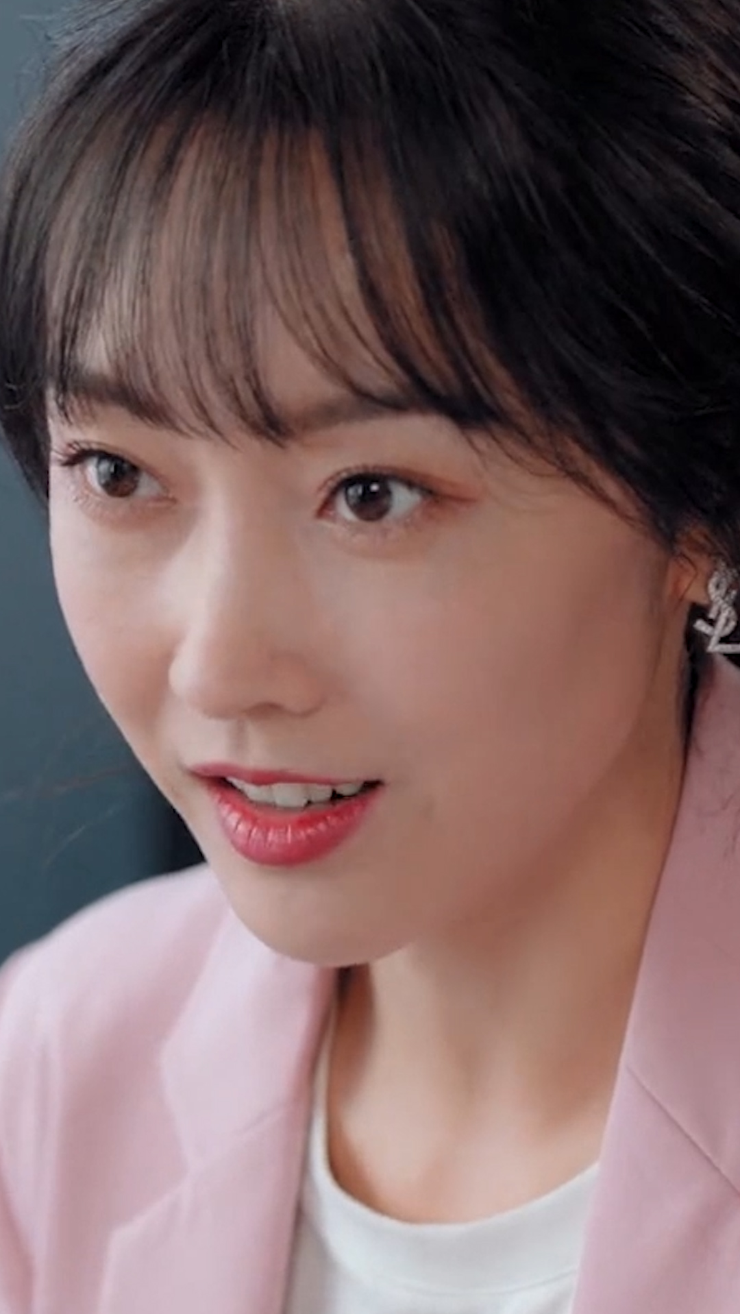 宣璐#乌鸦小姐:人间清醒陈雯雯!镜头虽然不多,却道出了很多爱情真谛