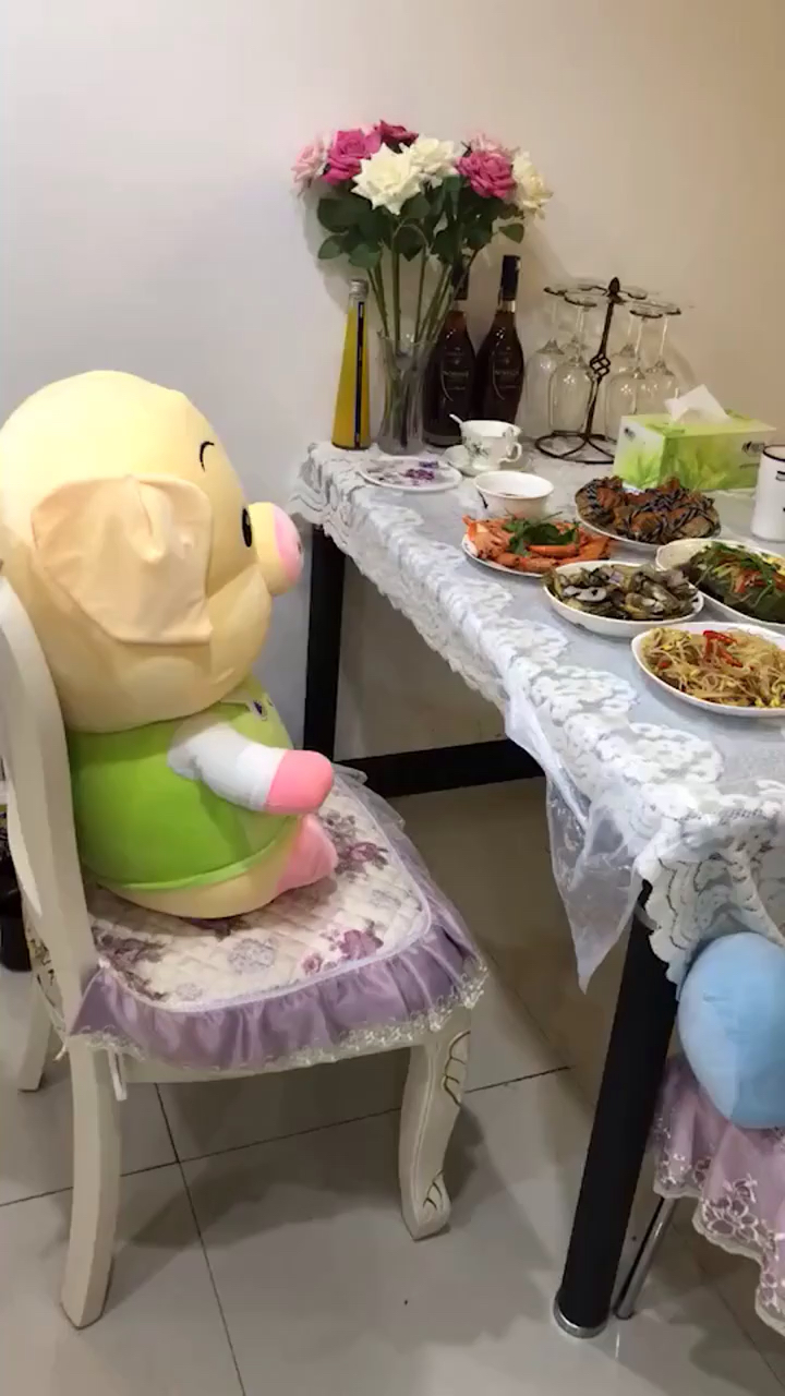 假装有人陪我吃饭