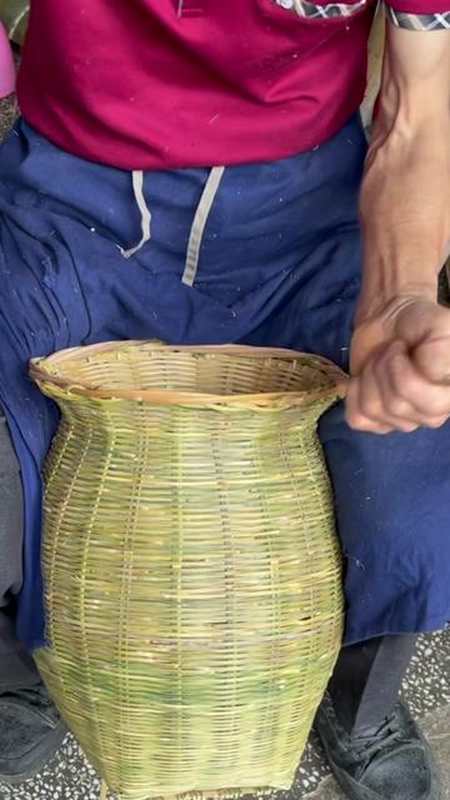 天天下雨,做个鱼篓抓鱼去.