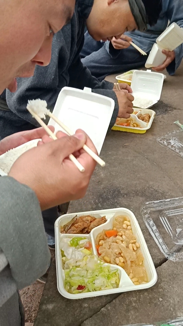 剧组盒饭好吃吗?你看看有没有