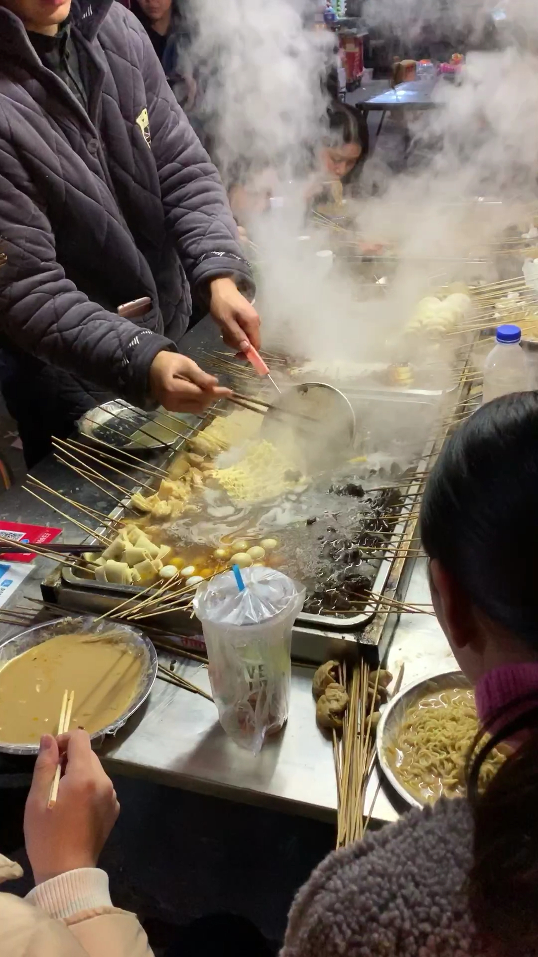 麻辣烫图片真实路边图片