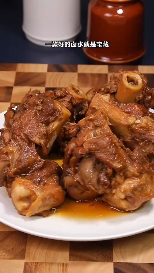 香卤猪筒骨非常好吃,太过瘾了