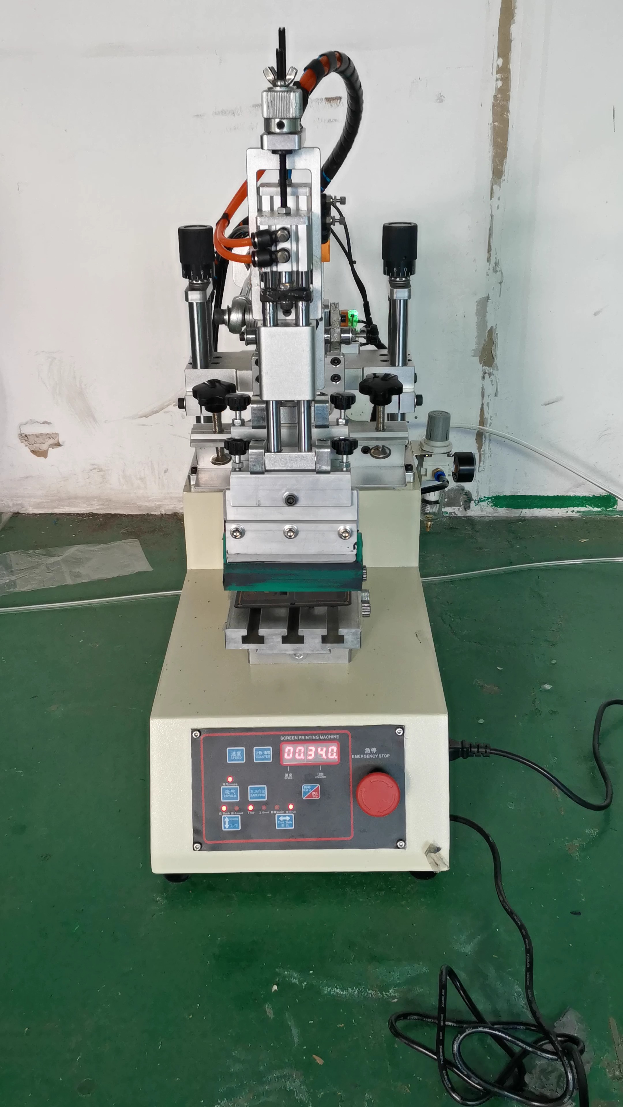 深圳丝印机厂家斜臂式小型平面丝印机小面积丝网印刷机东莞骏欣机械