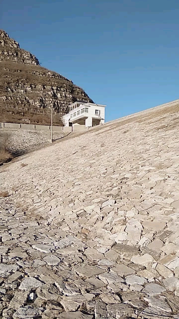 节前vs节后#邱庄水库一角