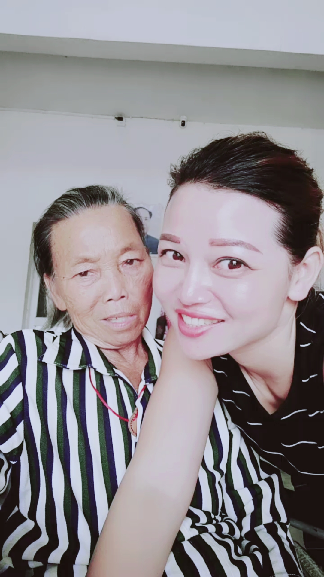 无奈的天灾地震;搞得人心慌慌;今天回家看看老妈心里踏实多了!