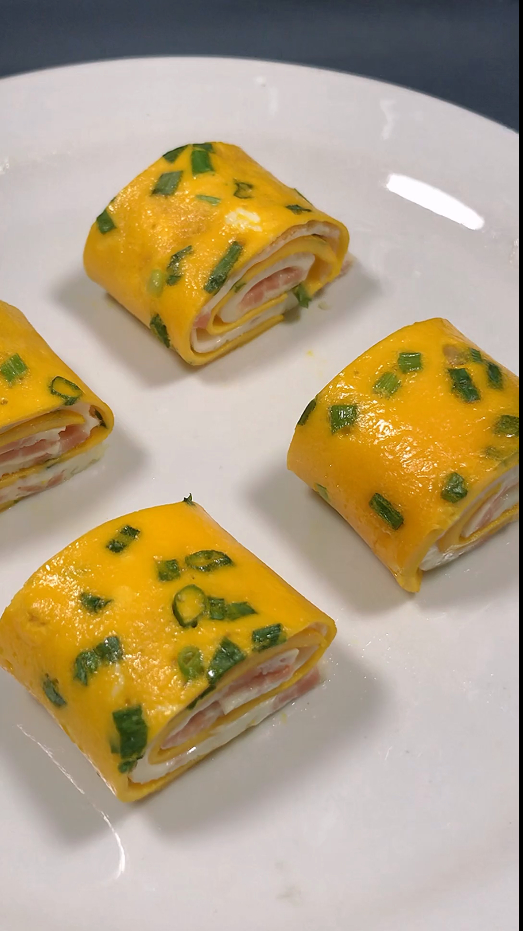 美食#这样做的早餐鸡蛋卷,颜值与美味共存哦