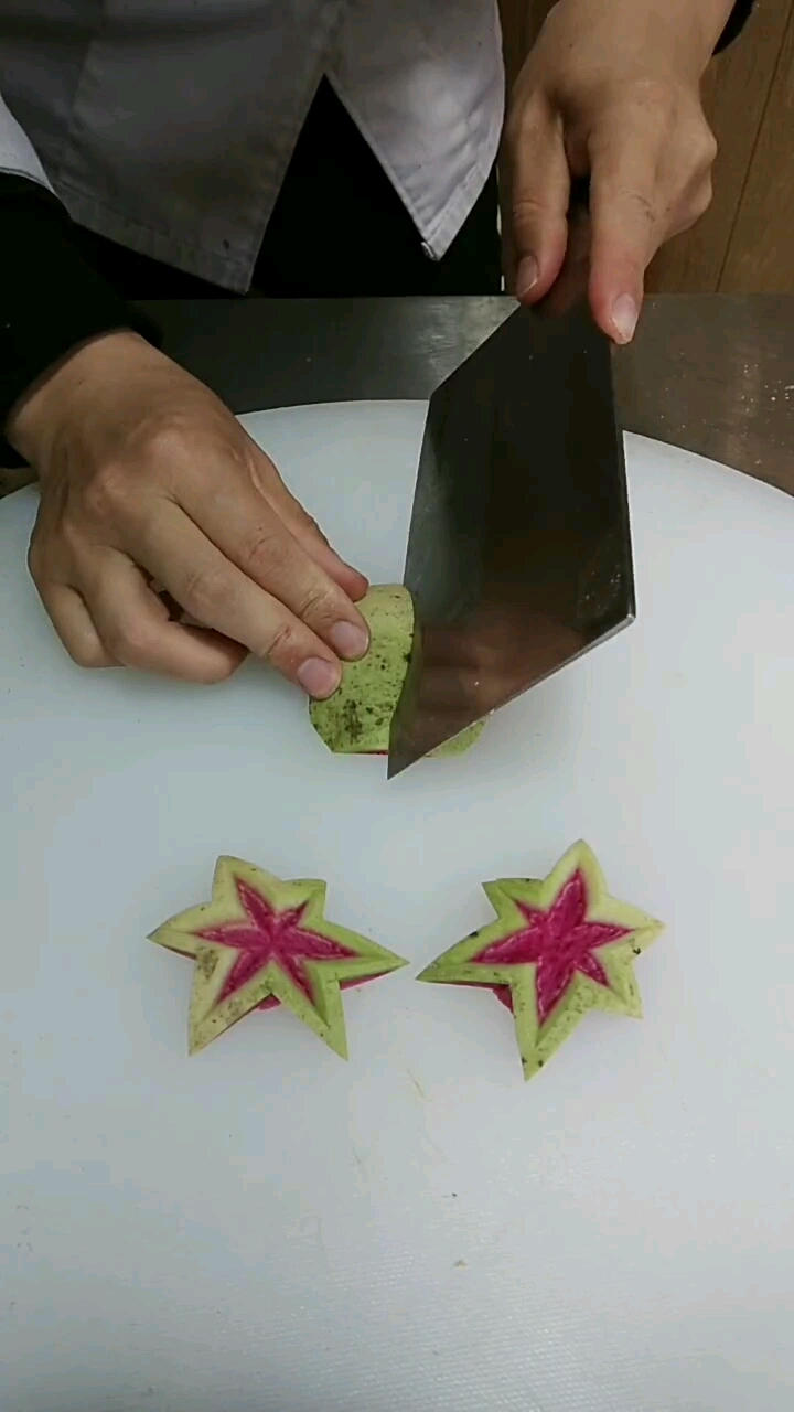 看看这刀法切的太漂亮了