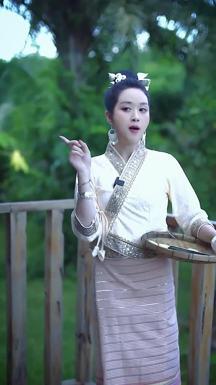 萨瓦迪卡,暖呀卡谁滴卡依光扁西双版纳百万视友赐神评