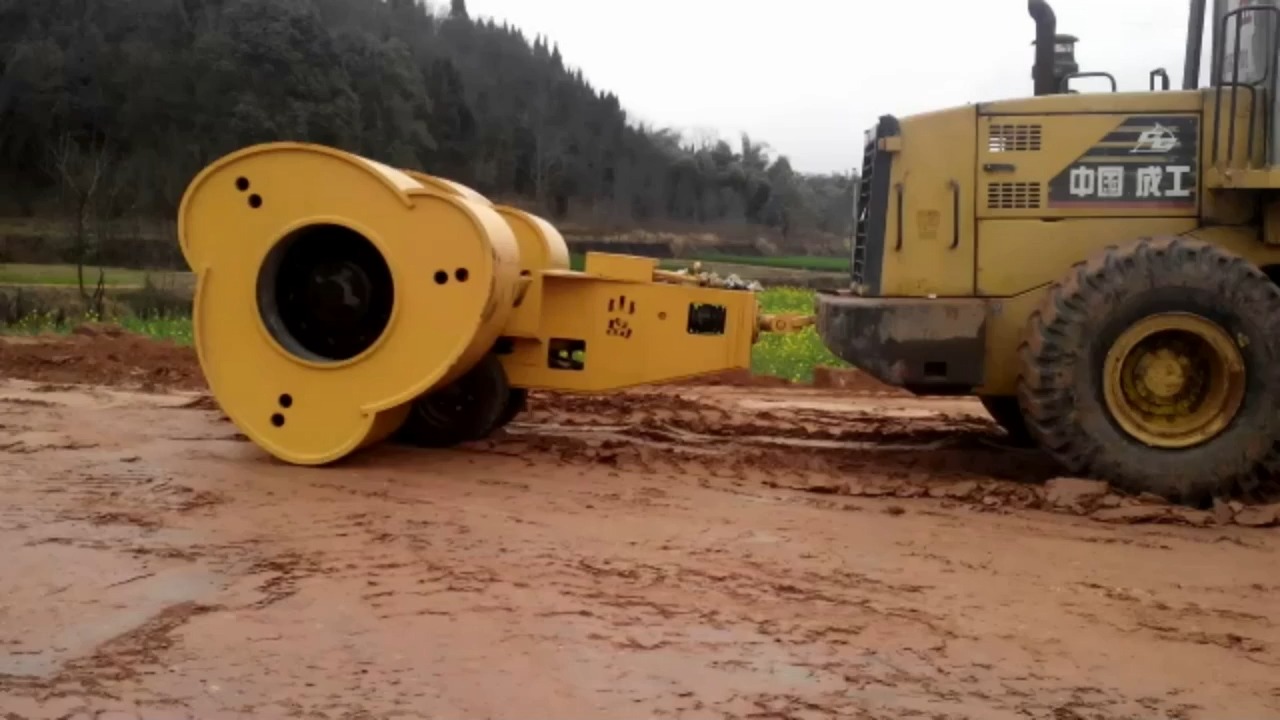 什么是铲车冲击碾?冲击碾的冲击碾压设备用在哪?