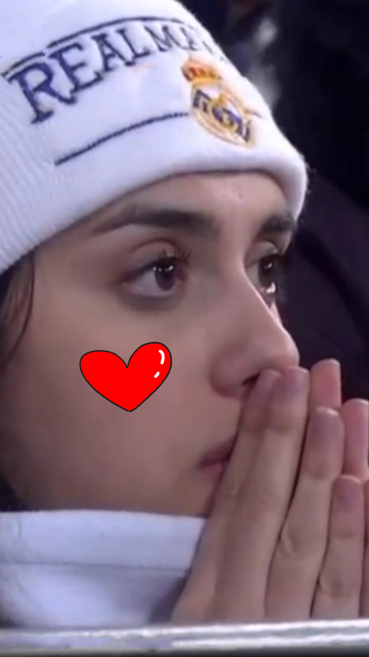 足球#恋爱的感觉!皇马最美女球迷:c罗霸气绝杀淡定鼓掌