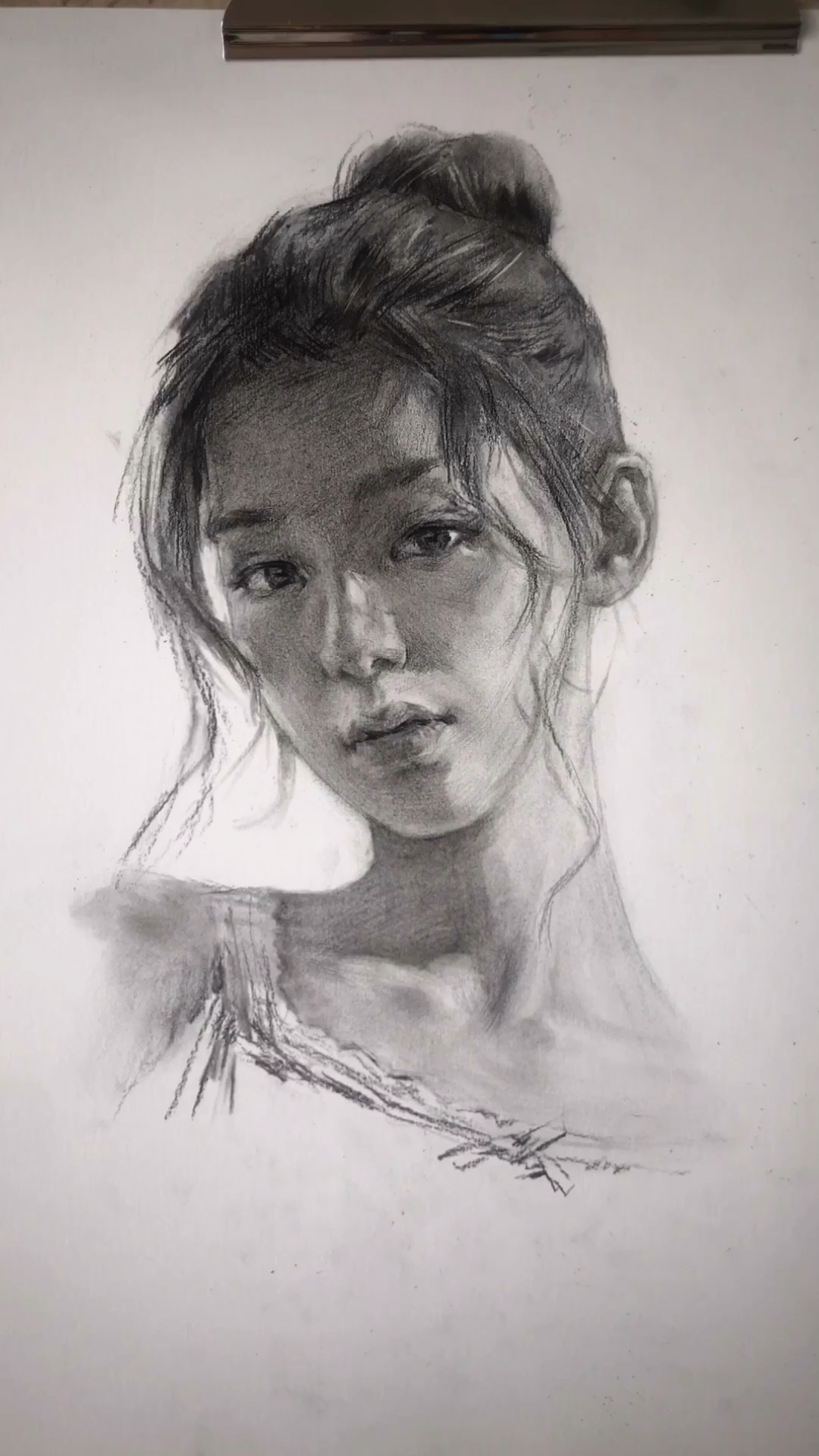 画个逆光美女